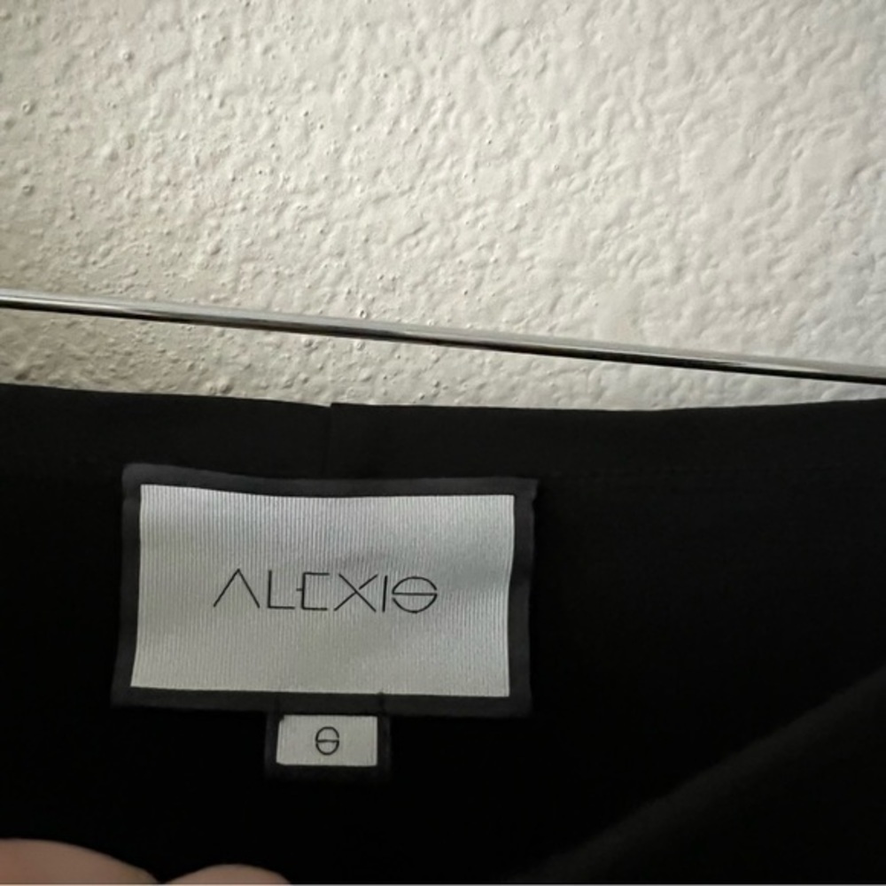 ALEXIS ALEXIS - Picture 3 of 13